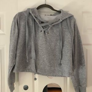 Boo Hoo cropped gray sweatshirt